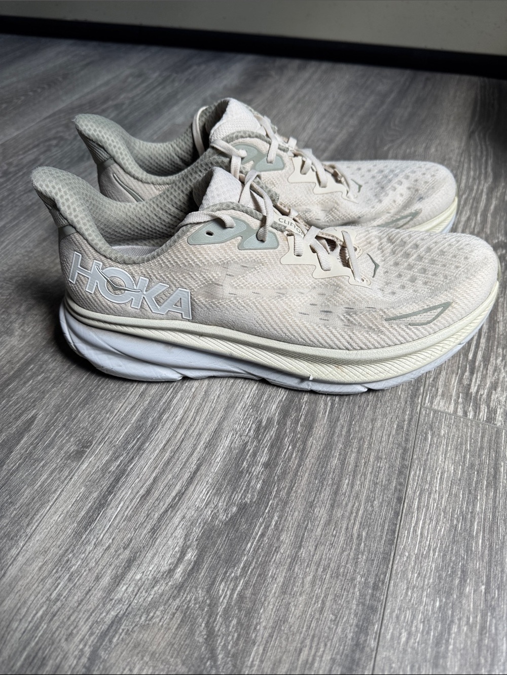 Hoka Clifton 9 men’s Neutral Running Shoes - Light Beige and Light gray